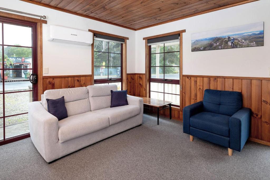 Kitty'S Cottages - Managed By Big4 Strahan Holiday Retreat Zewnętrze zdjęcie