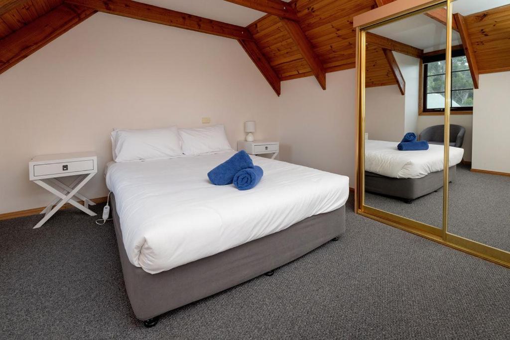 Kitty'S Cottages - Managed By Big4 Strahan Holiday Retreat Zewnętrze zdjęcie