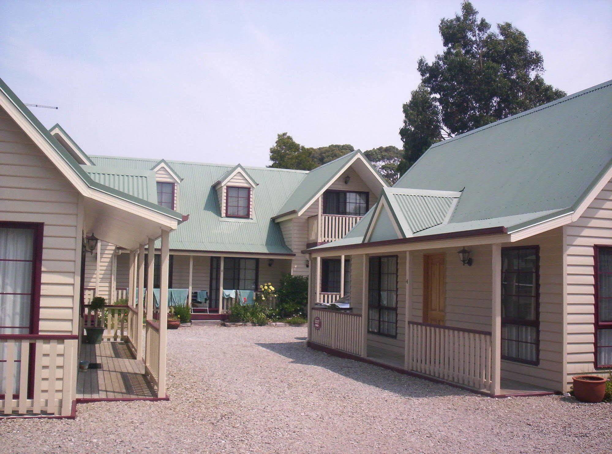 Kitty'S Cottages - Managed By Big4 Strahan Holiday Retreat Zewnętrze zdjęcie